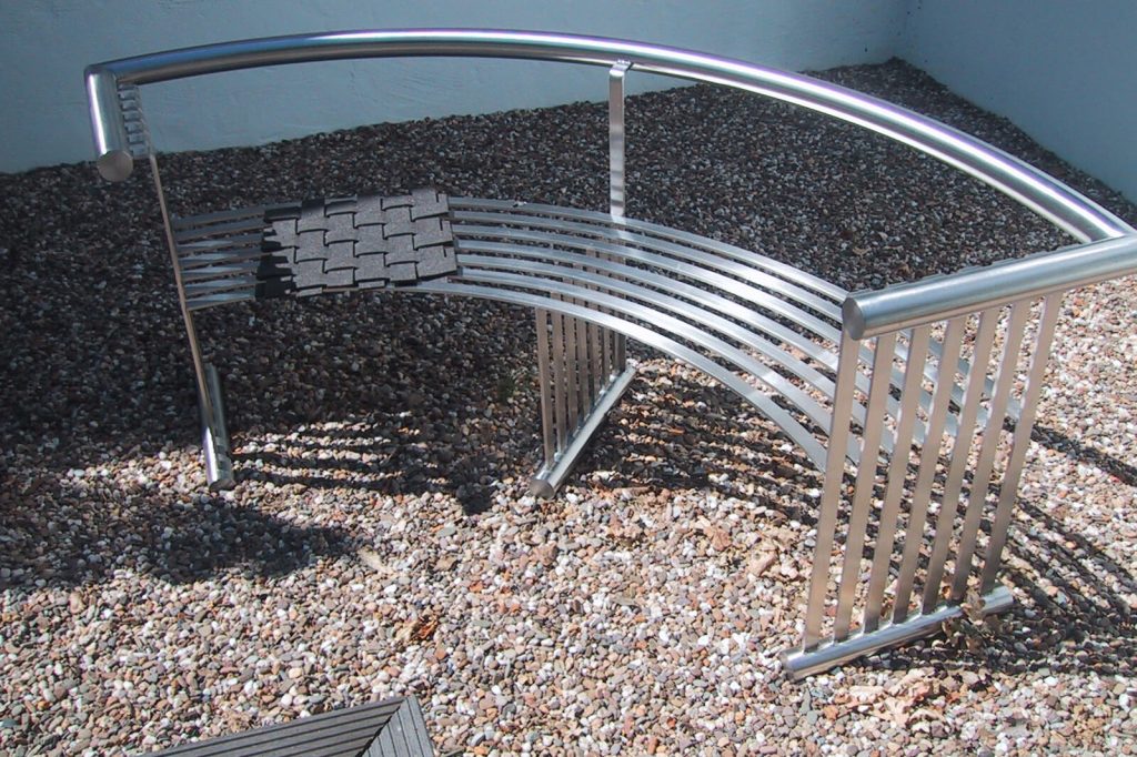 Gartenbank, gebogen - Volkmer Messing